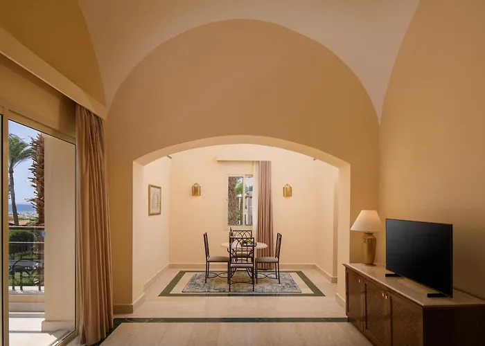 Tui Magic Life Redsina Sheikh Resort 5*